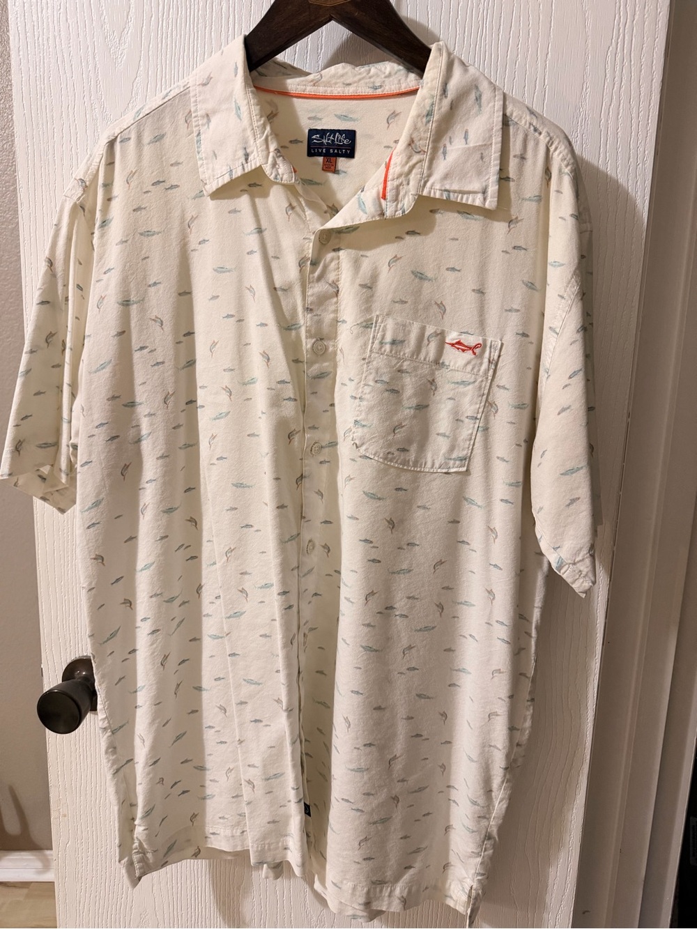 Salt Life Men’s Cream Short-Sleeve Button-Down Shirt with Aqua Micro Print